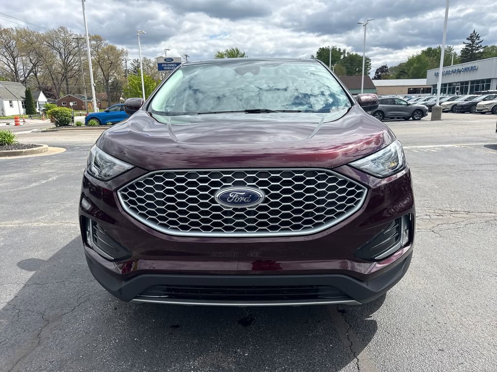 Used 2023 Ford Edge SEL w/ Convenience Package AWD/4WD image 3