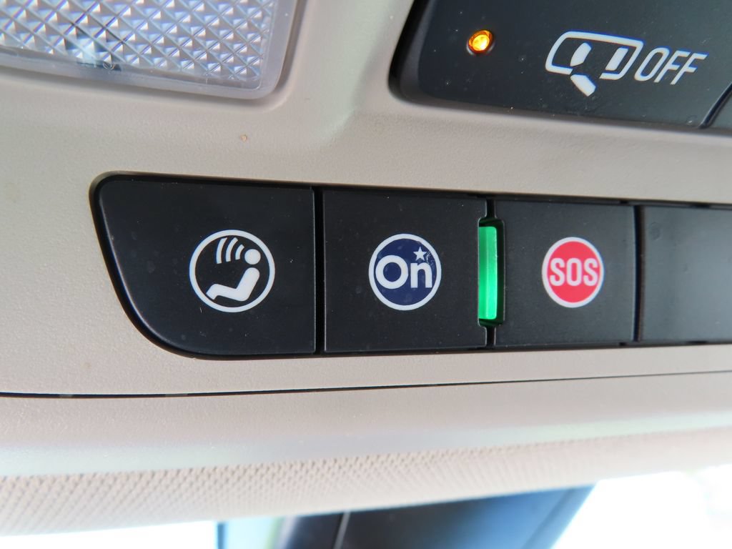 Certified 2019 GMC Acadia Denali w/ Technology Package AWD/4WD image 13