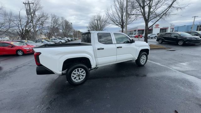 Used 2024 Toyota Tacoma SR image 15