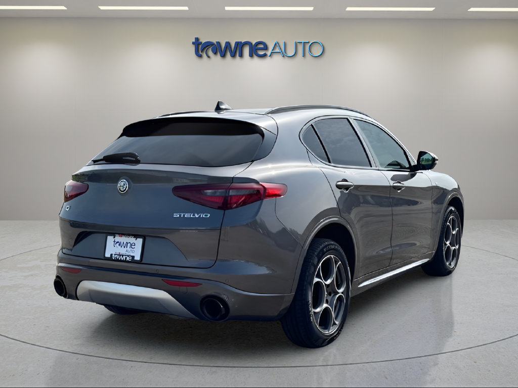 Used 2023 Alfa Romeo Stelvio Ti w/ Active Assist Plus Package AWD/4WD image 6