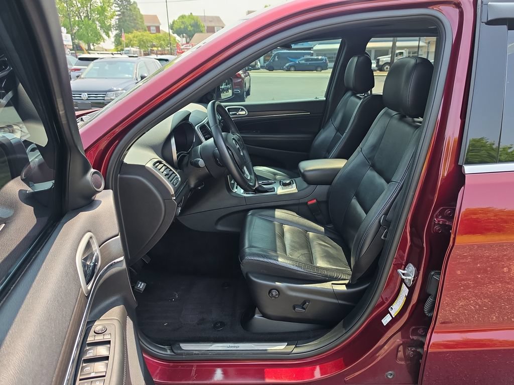 Used 2018 Jeep Grand Cherokee Limited AWD/4WD image 10