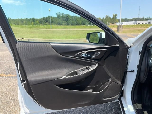 Used 2024 Chevrolet Malibu LT FWD image 14