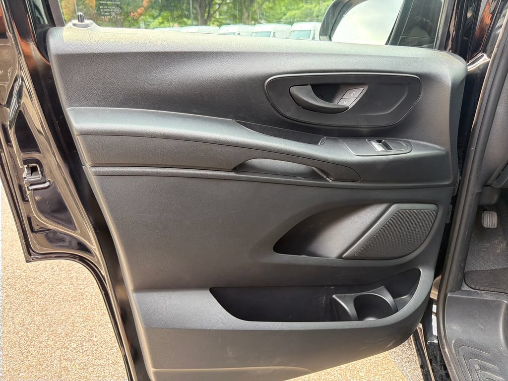 Used 2023 Mercedes-Benz Metris Passenger image 24