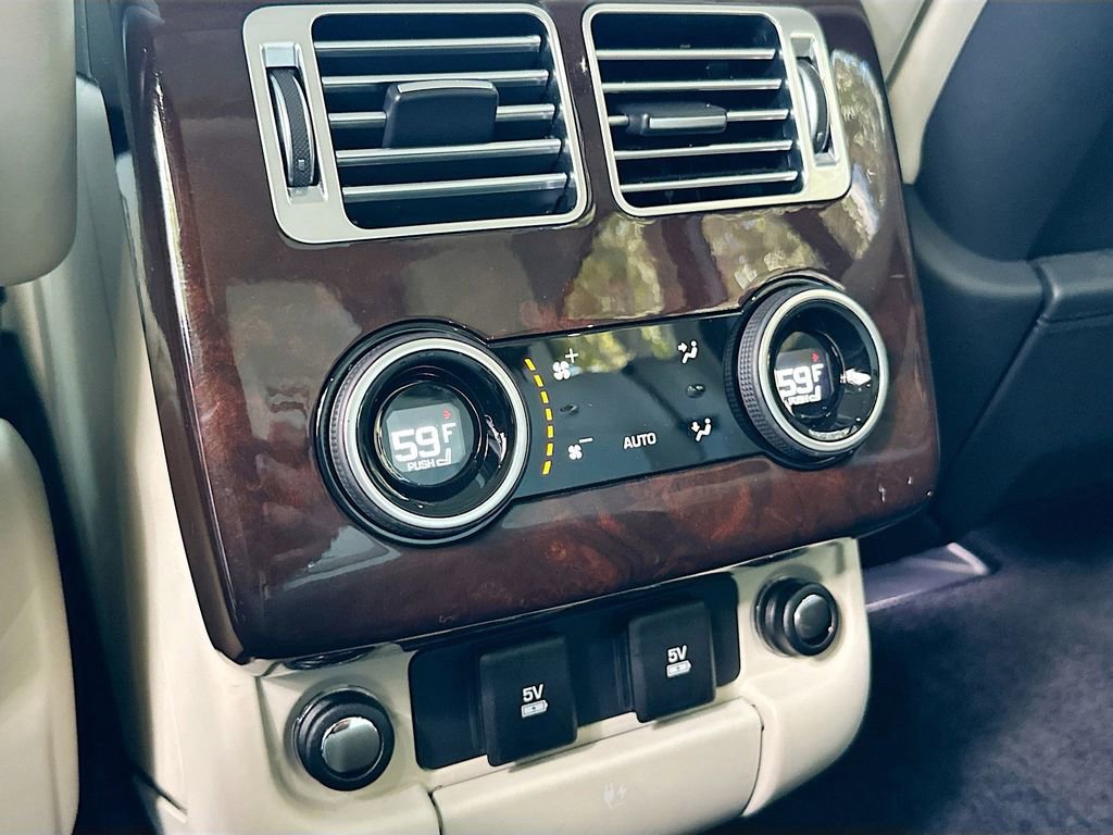 Used 2020 Land Rover Range Rover HSE image 26