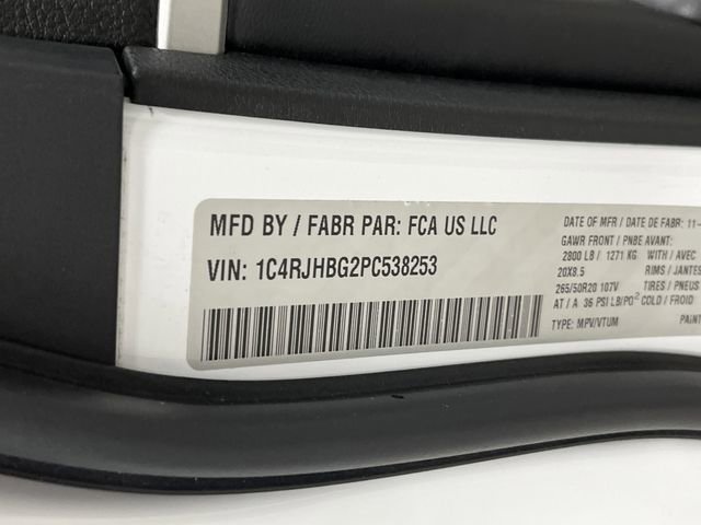 Used 2023 Jeep Grand Cherokee Limited w/ Luxury Tech Group II image 40