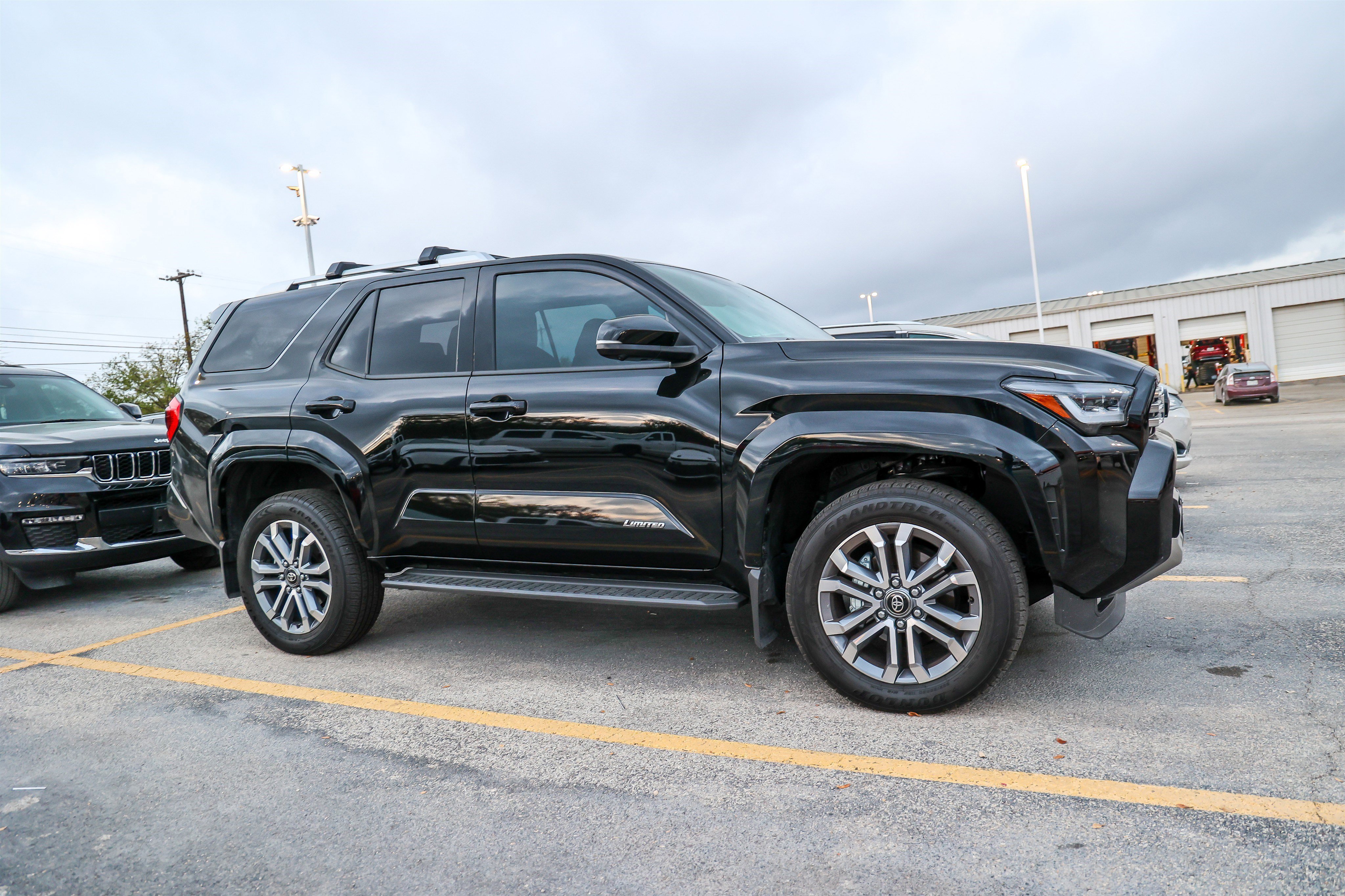 Used 2025 Toyota 4Runner Limited image 7