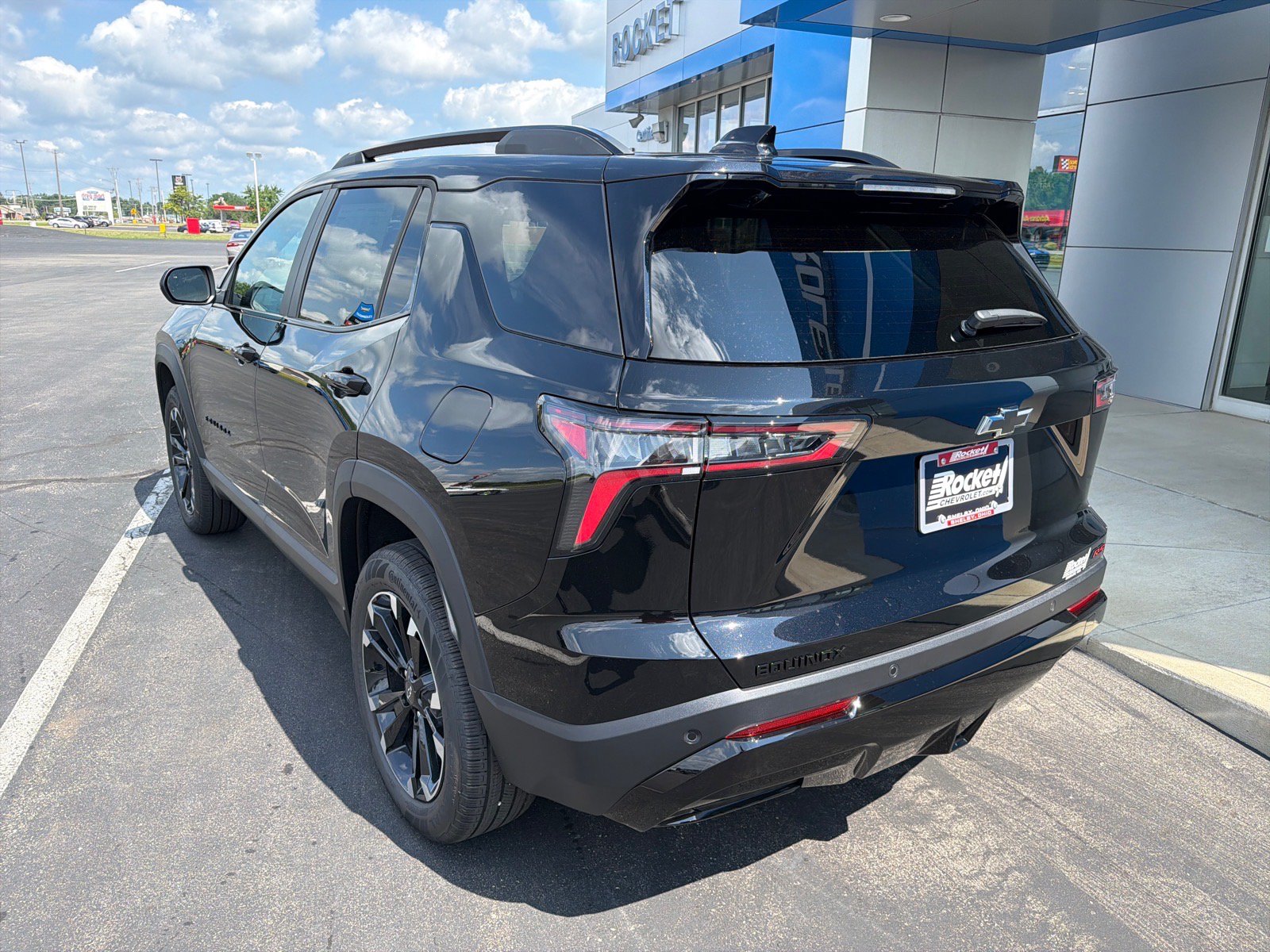 New 2027 Chevrolet Equinox RS FWD image 2