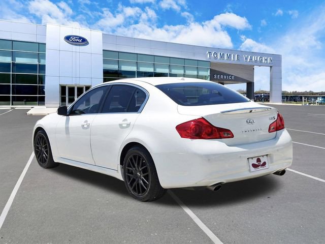 Used 2011 INFINITI G37 Journey w/ Sport Pkg - RWD image 2