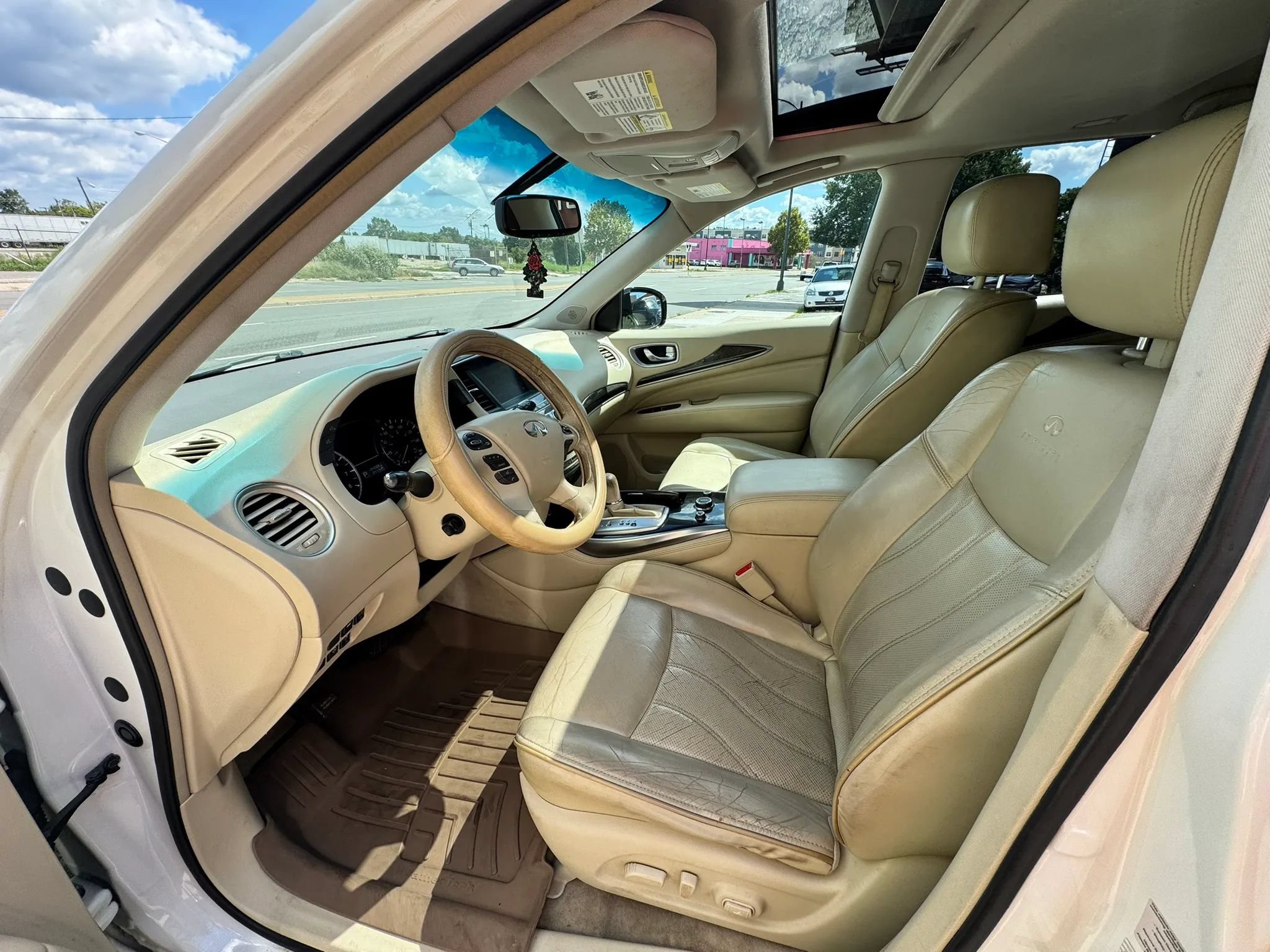 Used 2013 INFINITI JX35 AWD w/ Premium Pkg image 12