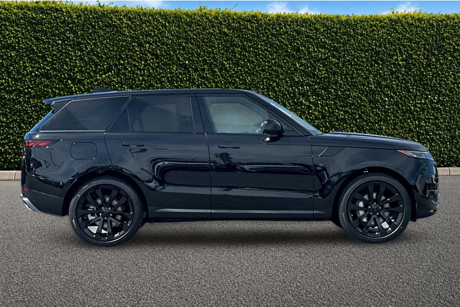 New 2026 Land Rover Range Rover Sport SE AWD/4WD image 7