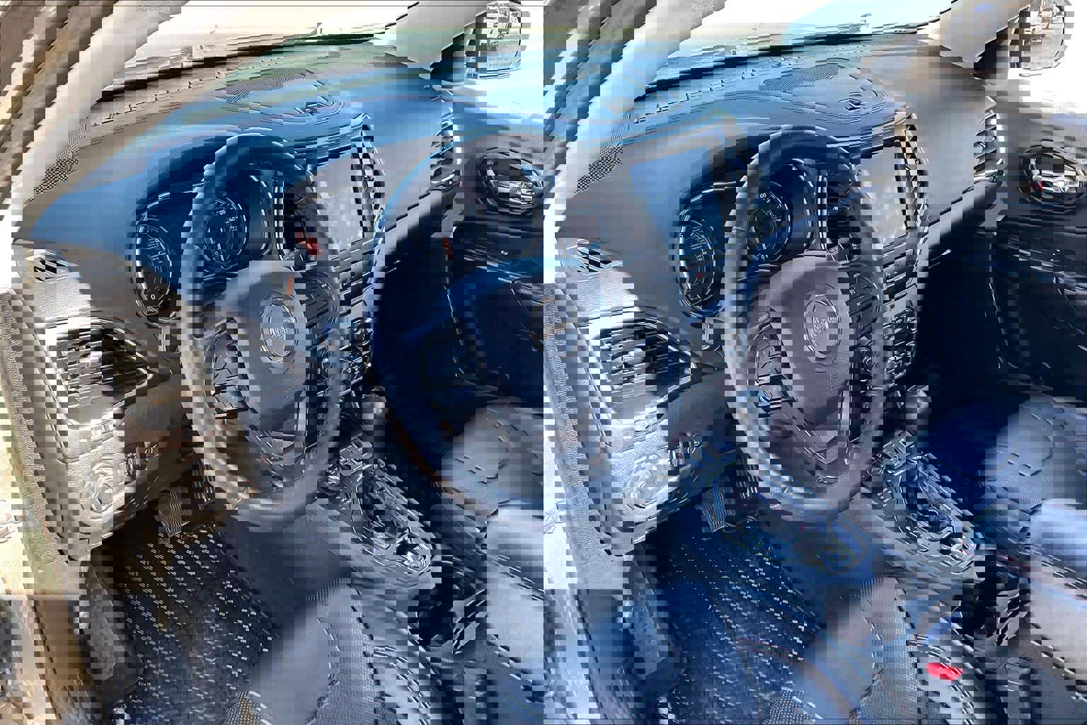 Used 2019 Jeep Cherokee Trailhawk image 17