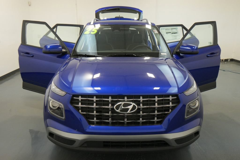 New 2025 Hyundai Venue Limited image 33