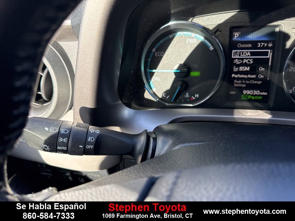 Used 2018 Toyota RAV4 Limited image 17