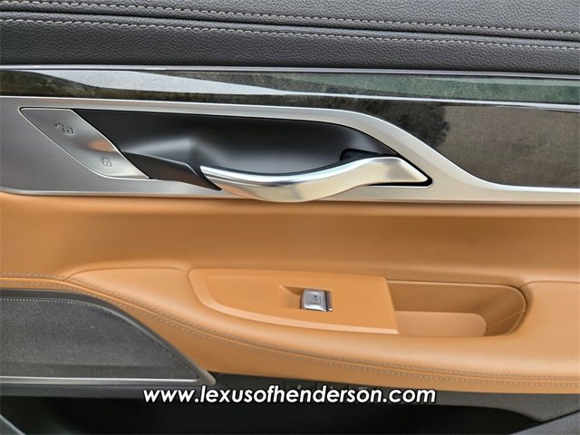 Used 2019 BMW 750i image 19