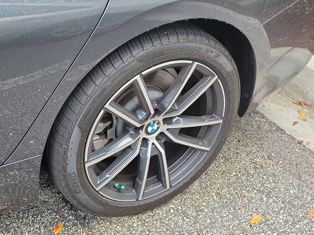 Used 2019 BMW 330i xDrive Sedan w/ Convenience Package AWD/4WD image 14