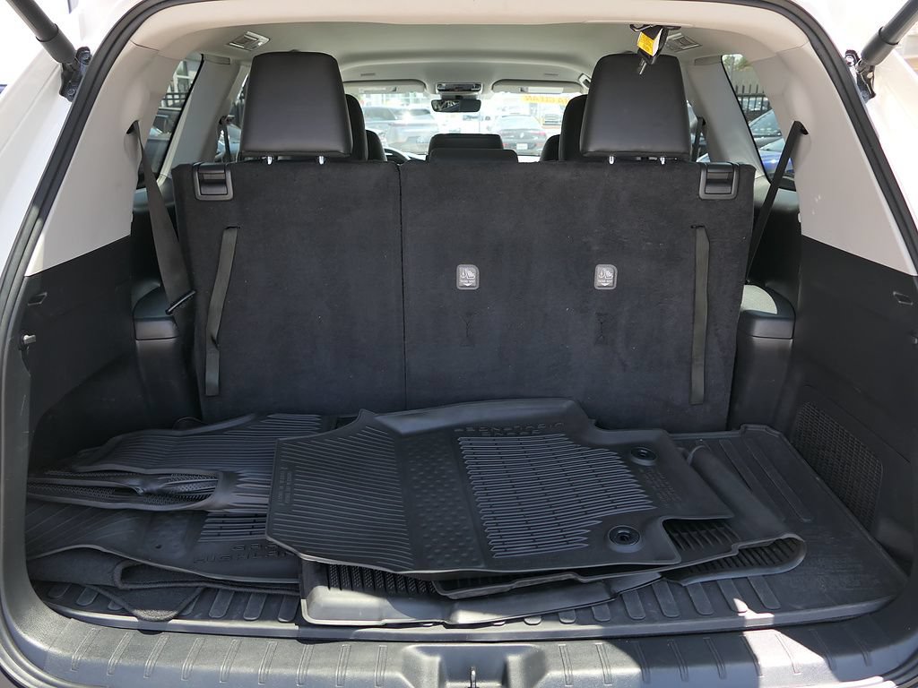 Used 2024 Toyota Grand Highlander FWD image 25