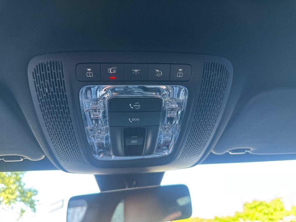 Used 2022 Mercedes-Benz CLA 250 4MATIC image 45