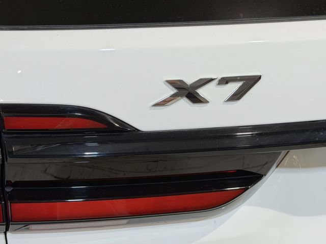 Used 2024 BMW X7 xDrive40i w/ Executive Package AWD/4WD image 12