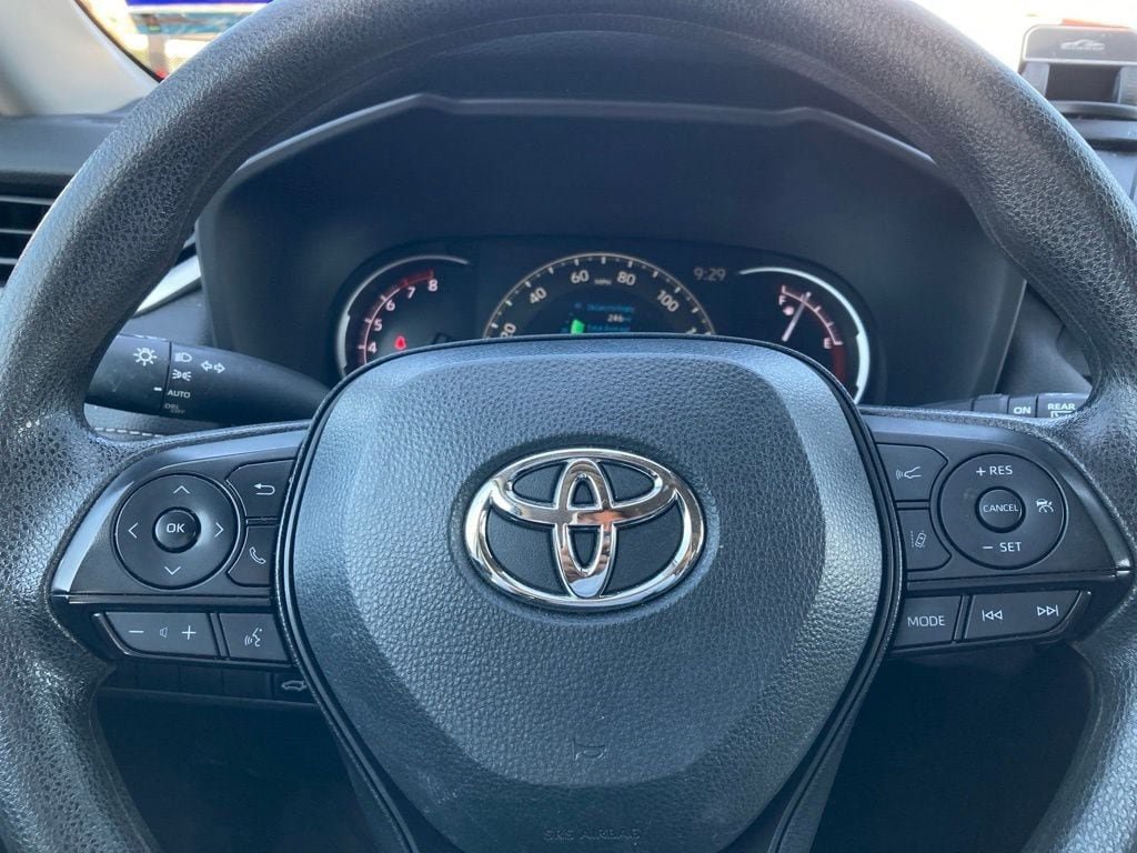 Used 2024 Toyota RAV4 XLE w/ Convenience Package FWD image 19