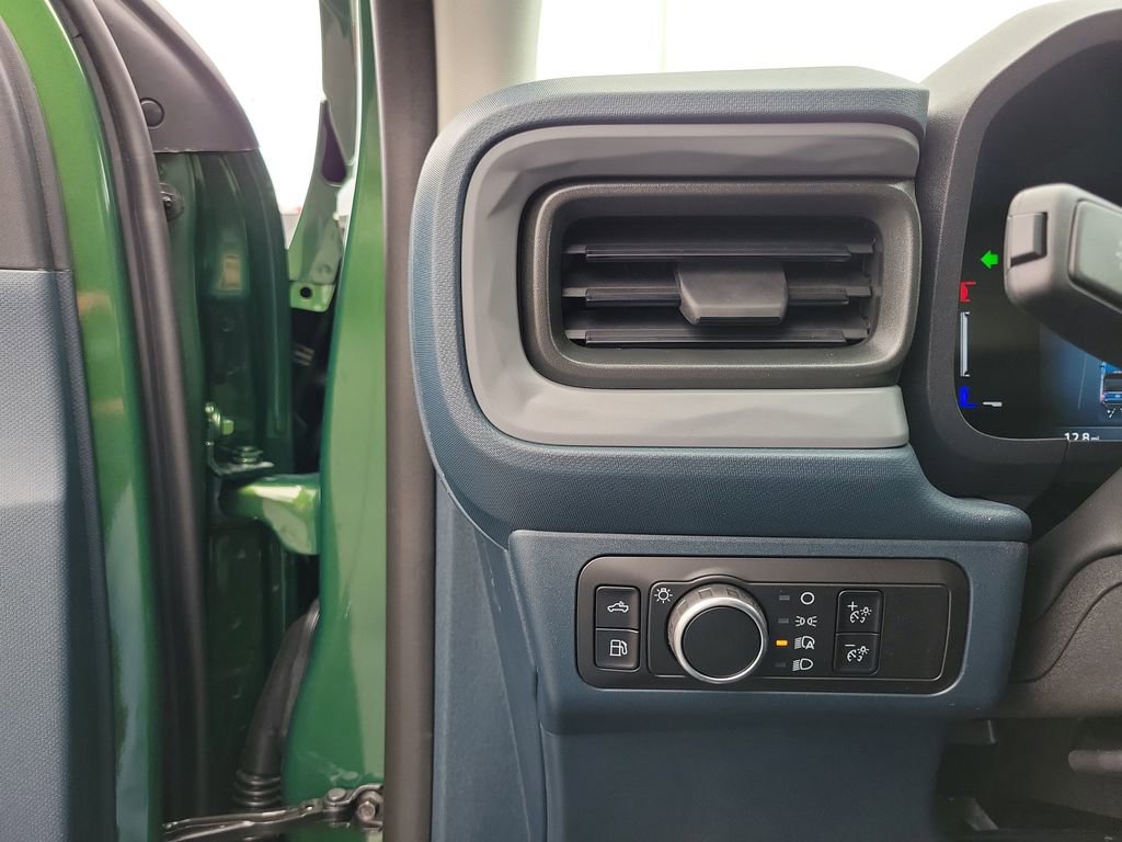 New 2025 Ford Maverick XL image 21