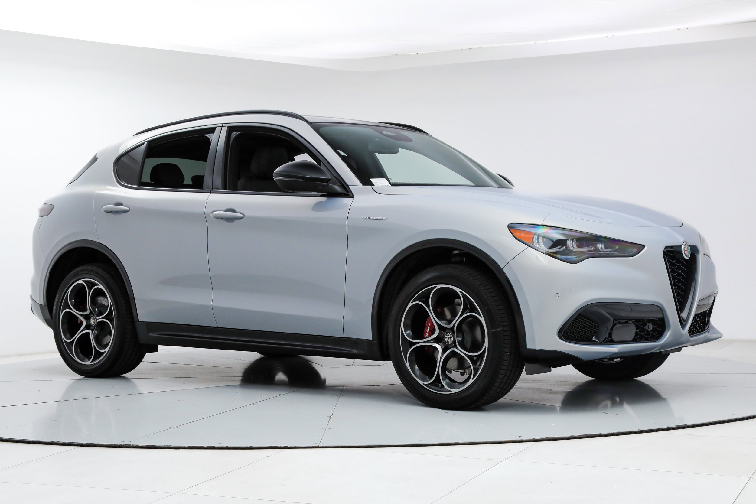 New 2026 Alfa Romeo Stelvio Sprint w/ Convenience Package AWD/4WD image 7