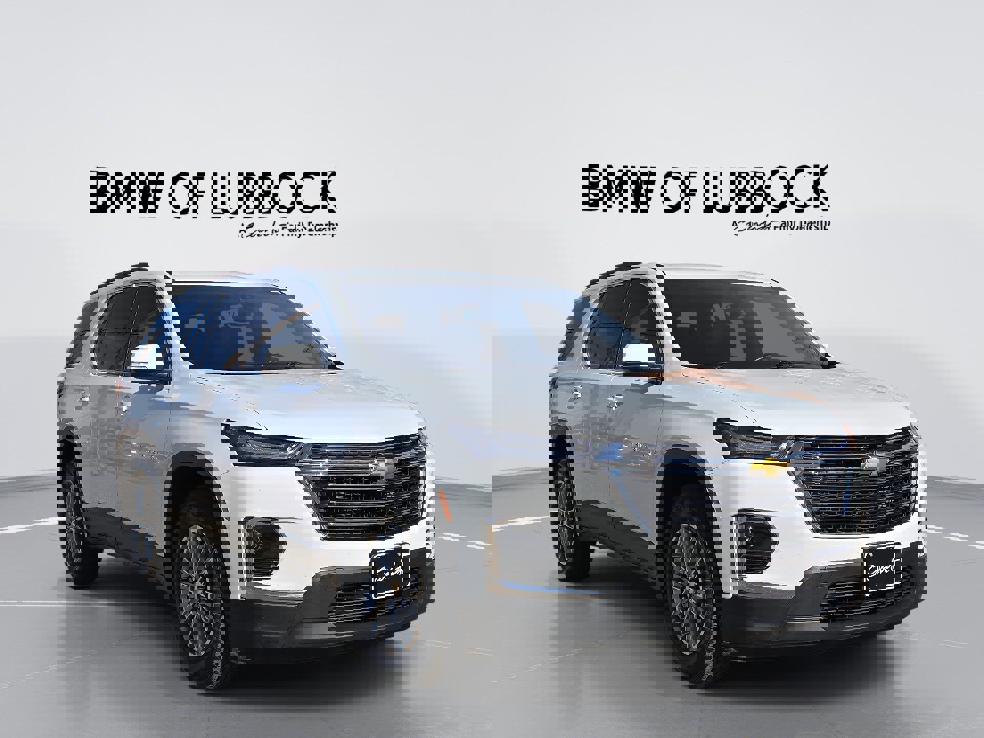 Used 2023 Chevrolet Traverse LT image 1