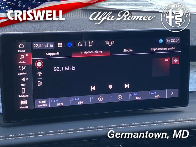 New 2025 Alfa Romeo Tonale w/ Premium Package image 27