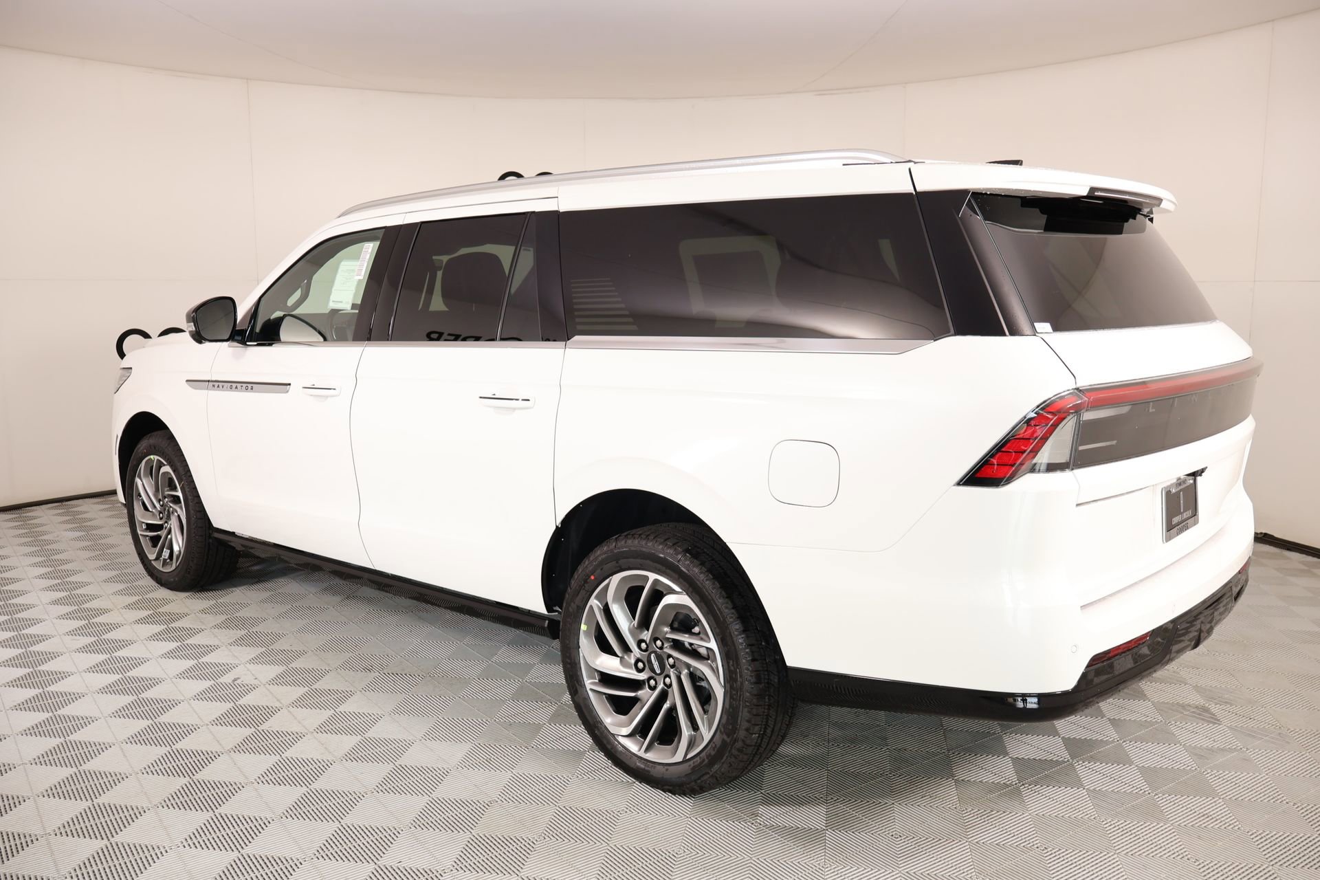 New 2026 Lincoln Navigator L Reserve image 24