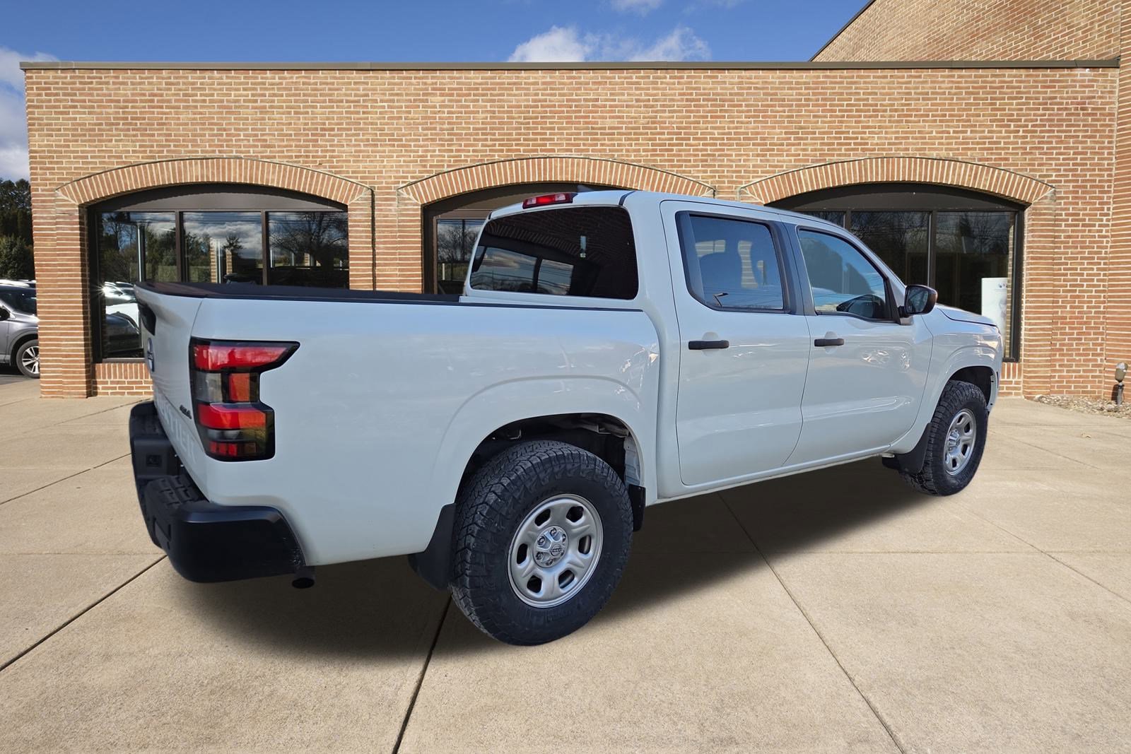 Used 2022 Nissan Frontier S w/ Technology Package image 3