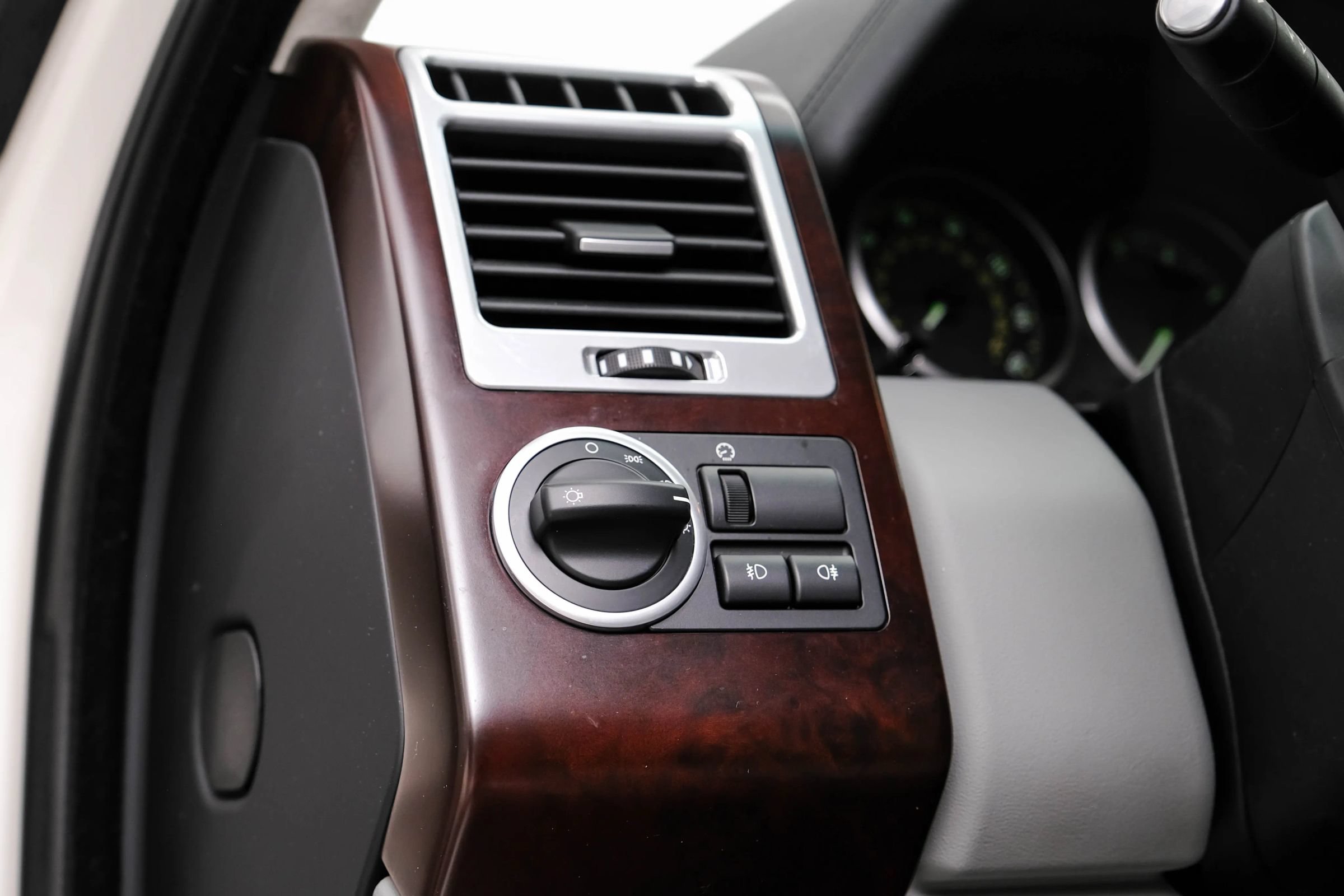Used 2008 Land Rover Range Rover HSE AWD/4WD image 28