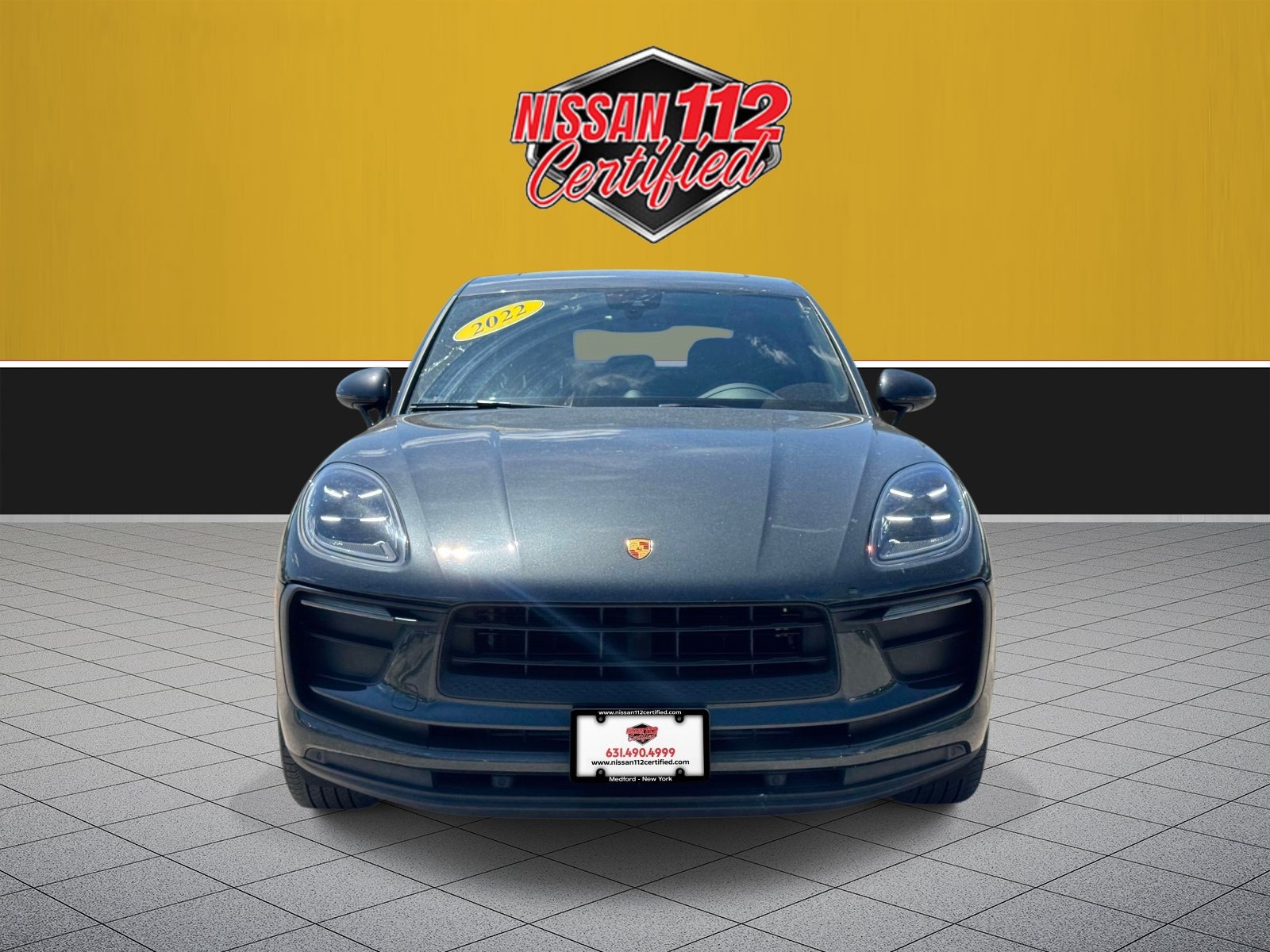Used 2022 Porsche Macan w/ Premium Package Plus AWD/4WD image 3