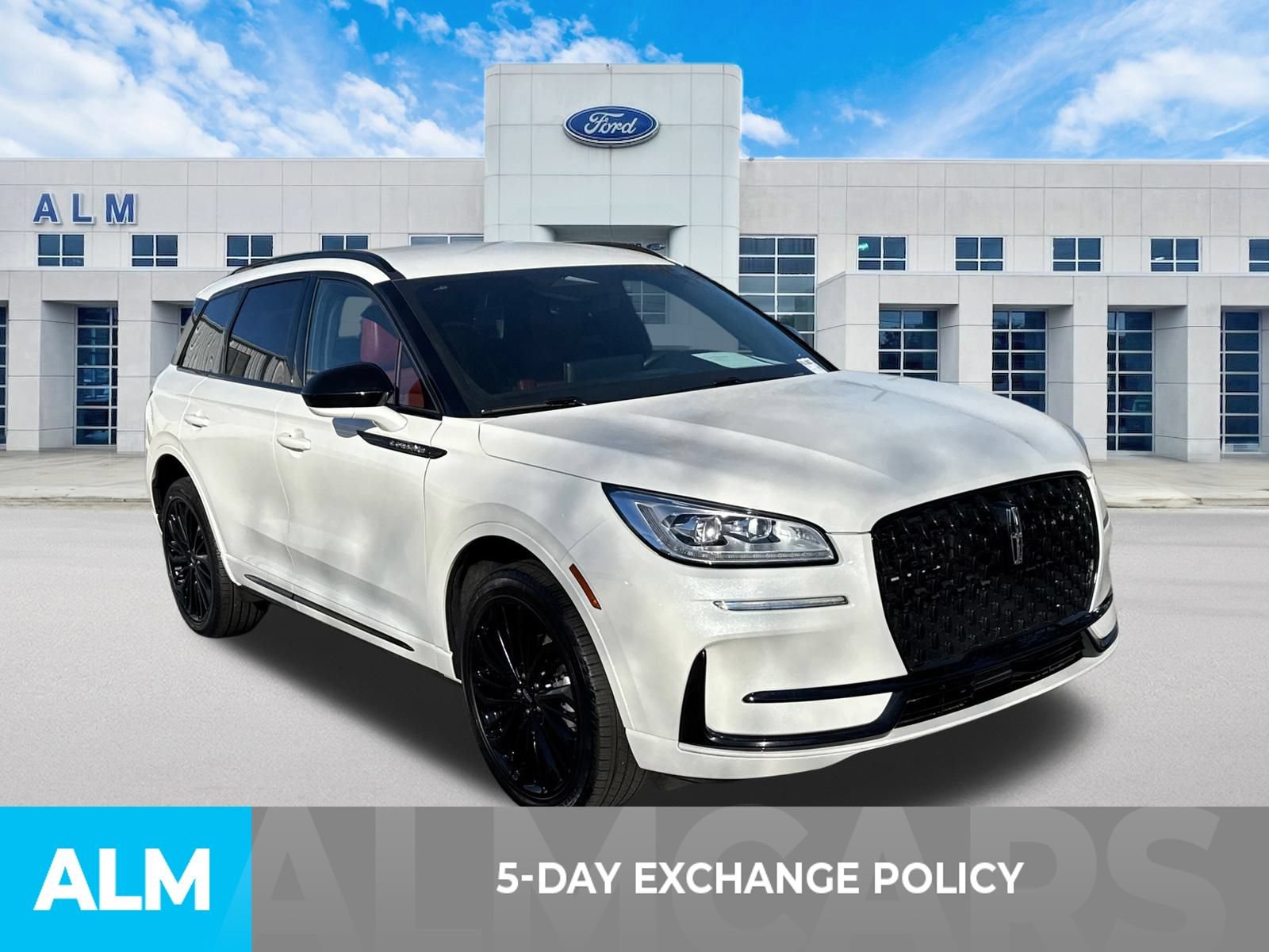 Used 2024 Lincoln Corsair Reserve w/ Jet Appearance Package AWD/4WD image 3