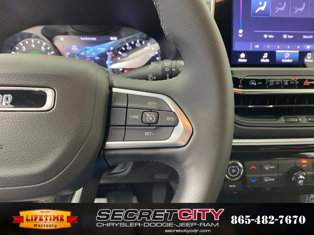 New 2026 Jeep Compass Latitude AWD/4WD image 16