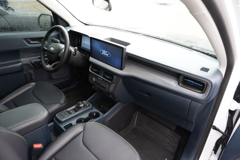 Used 2025 Ford Maverick Lobo AWD/4WD image 8