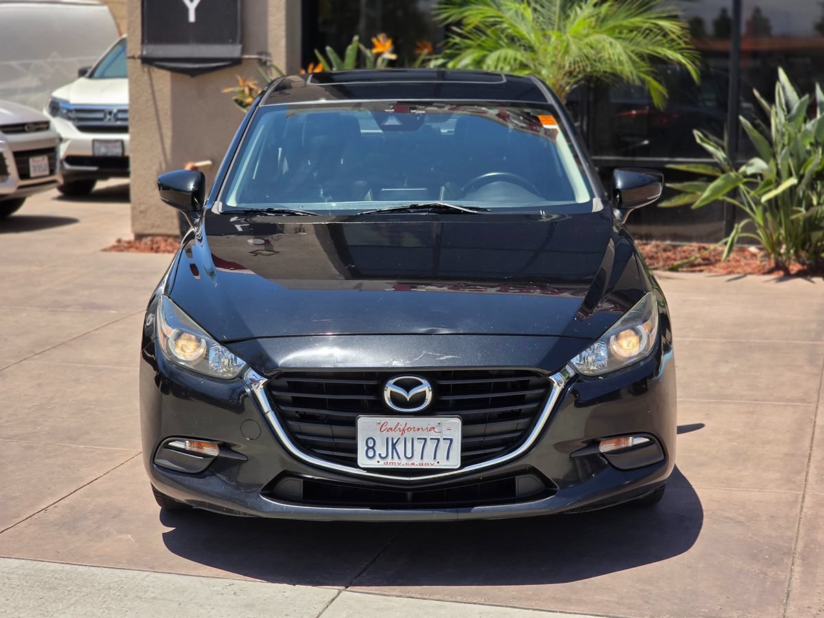 Used 2018 MAZDA MAZDA3 Touring FWD image 4