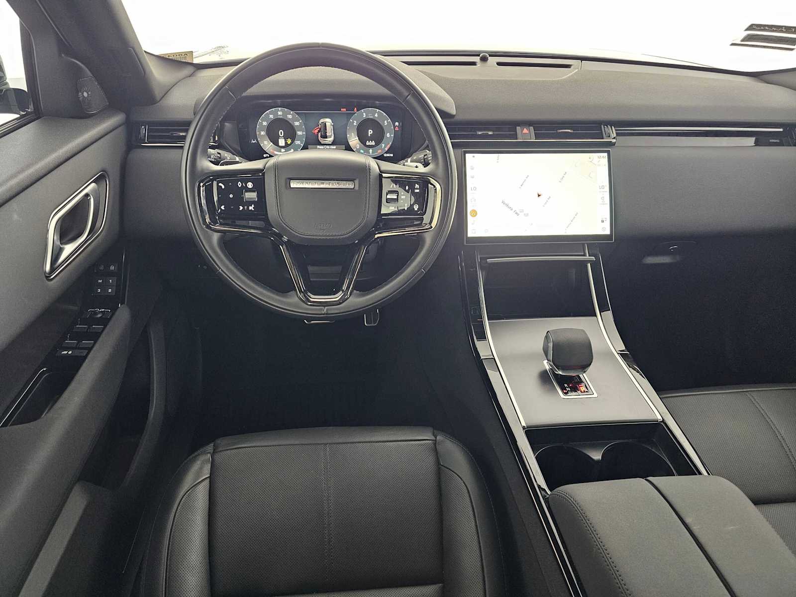 Used 2025 Land Rover Range Rover Velar Dynamic SE image 18