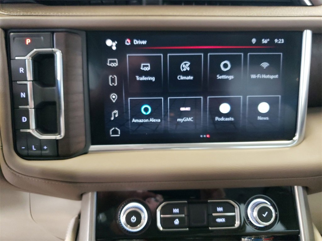 Used 2024 GMC Yukon XL Denali image 31