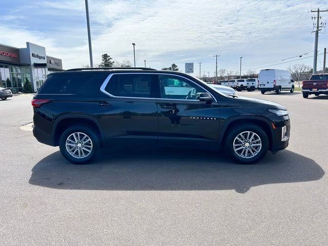 Used 2023 Chevrolet Traverse LT image 2