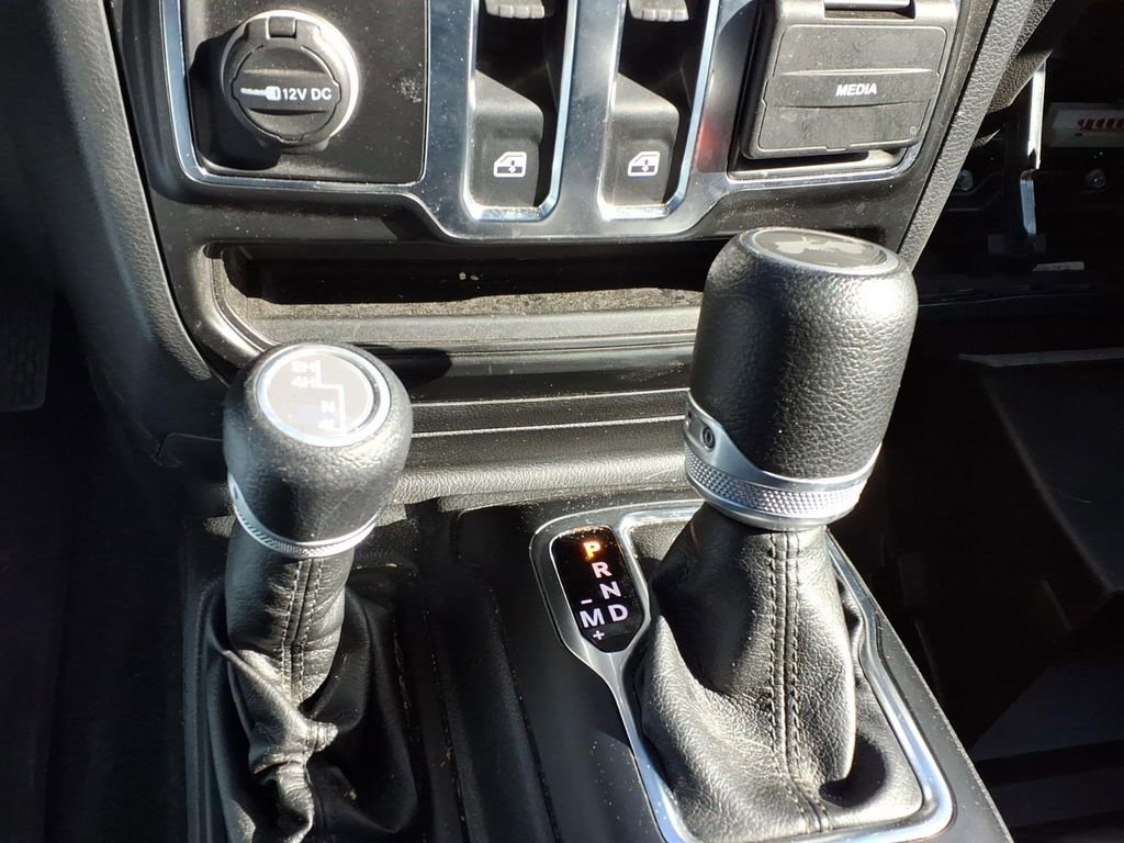 Used 2021 Jeep Wrangler Sport S image 17