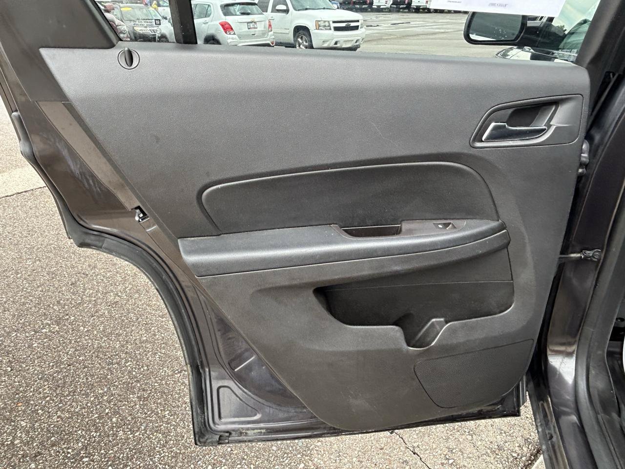 Used 2015 GMC Terrain SLE w/ Convenience Package AWD/4WD image 13