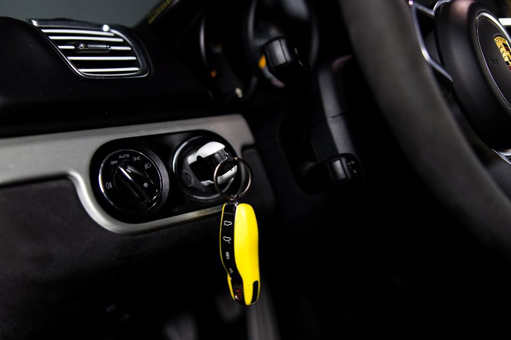 Used 2016 Porsche Cayman GT4 RWD image 15