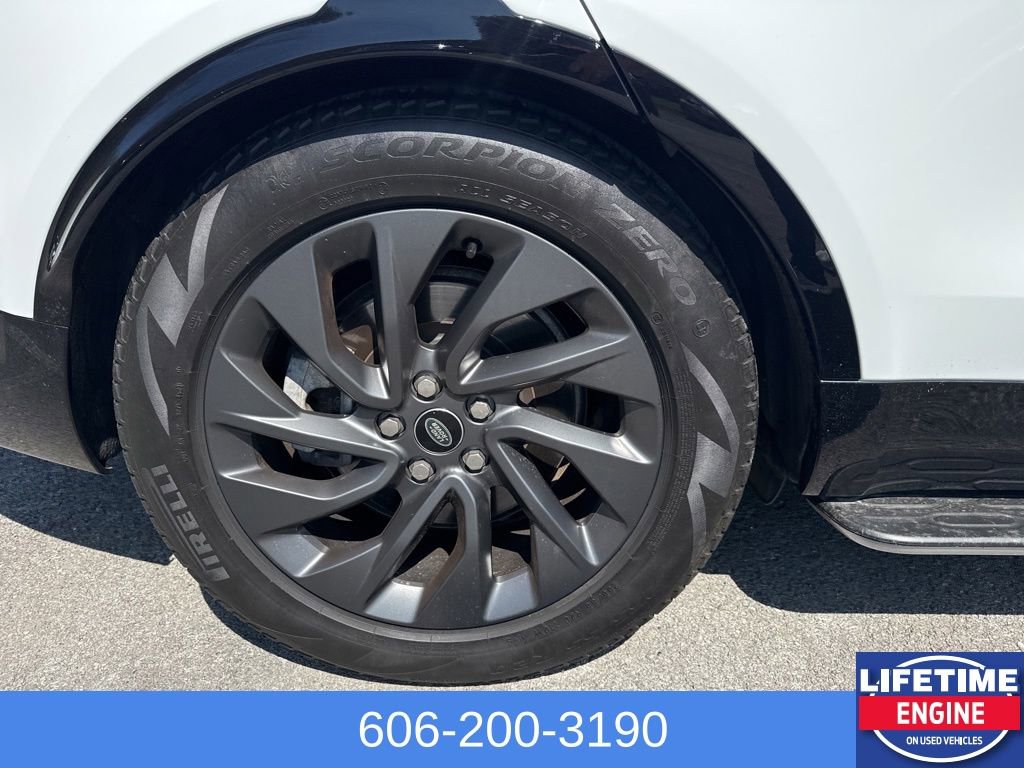 Used 2023 Land Rover Discovery S R-Dynamic image 5