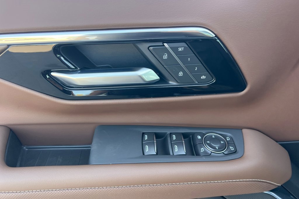 New 2026 Chevrolet Suburban High Country image 8