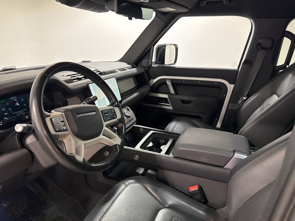 Used 2022 Land Rover Defender 110 X-Dynamic SE AWD/4WD image 10