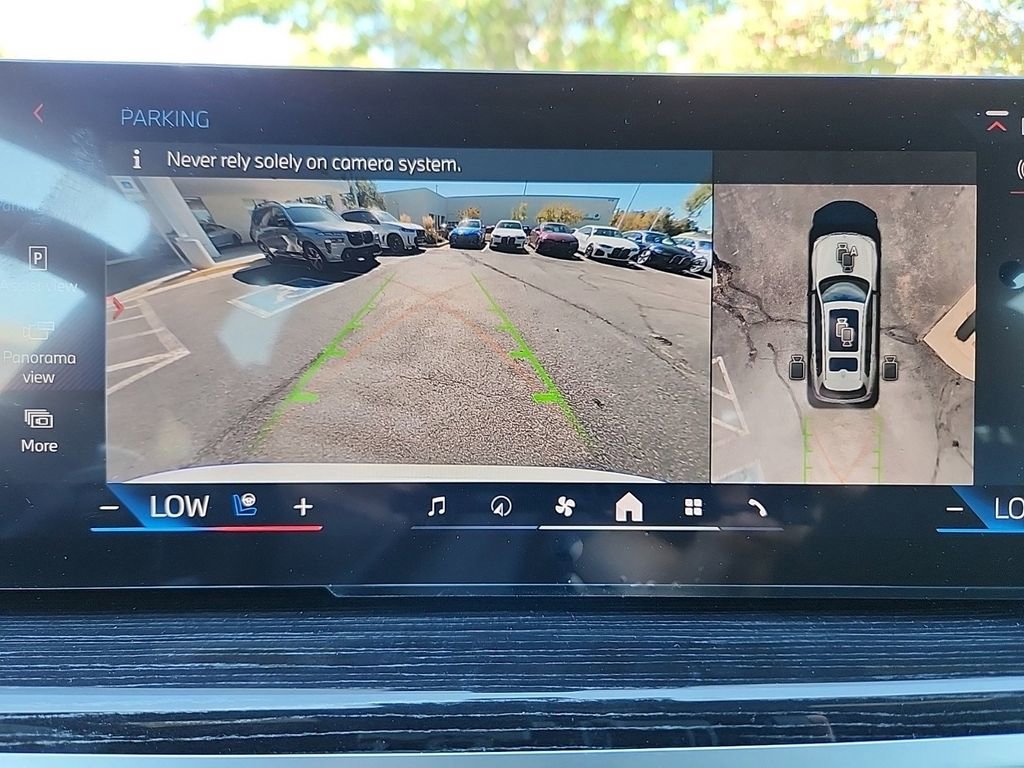 New 2025 BMW X7 M60i image 35