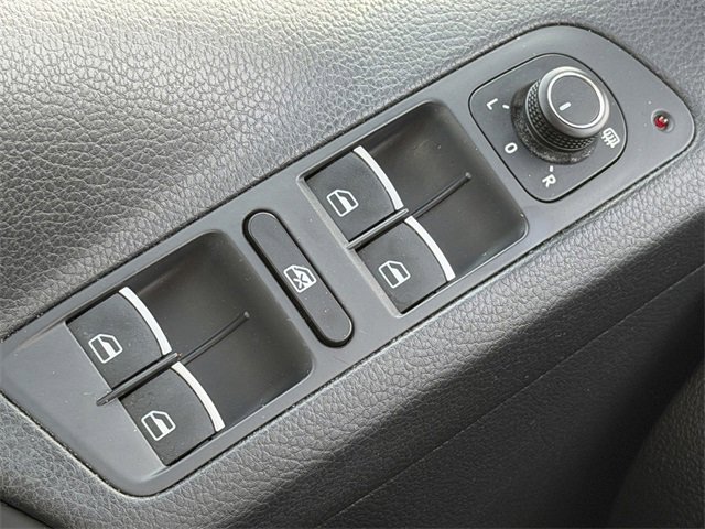 Used 2017 Volkswagen Tiguan Wolfsburg Edition image 32