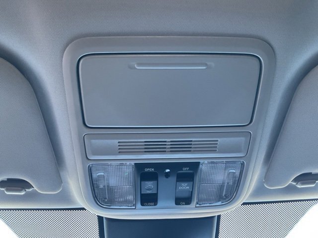 New 2026 Honda Odyssey Touring image 18