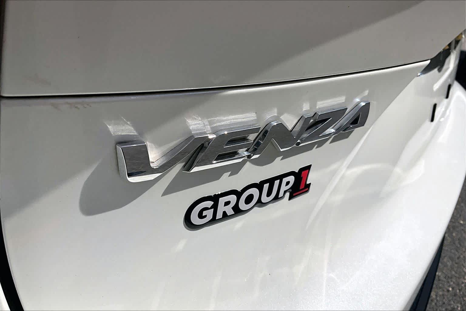 Used 2021 Toyota Venza LE w/ Carpet Mat Package (TMS) AWD/4WD image 10