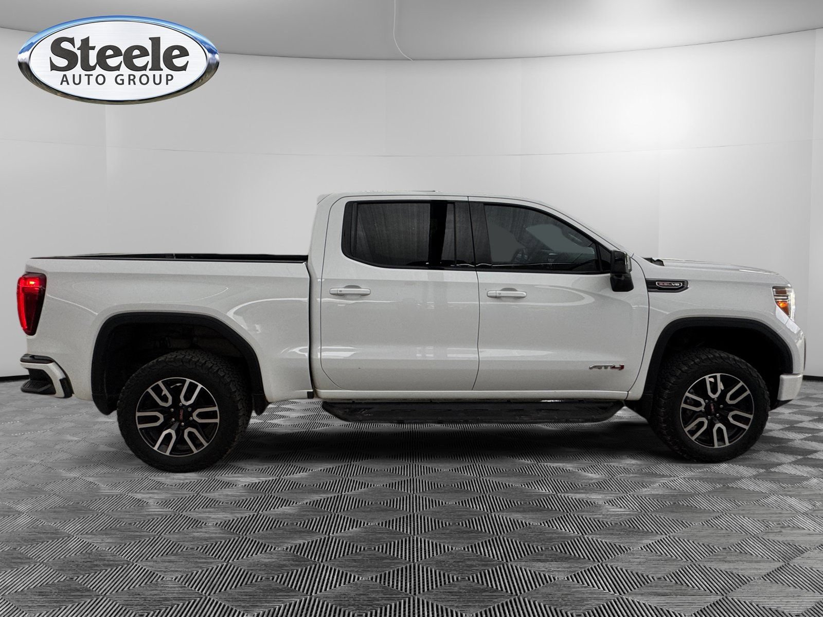 Used 2021 GMC Sierra 1500 AT4 AWD/4WD image 6