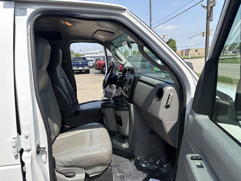 Used 2012 Ford E-150 and Econoline 150 w/ Commercial Cargo Van Pkg RWD image 16